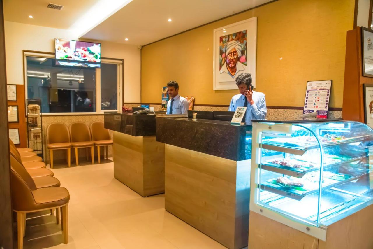 Hotel Annamalai Bahur Buitenkant foto