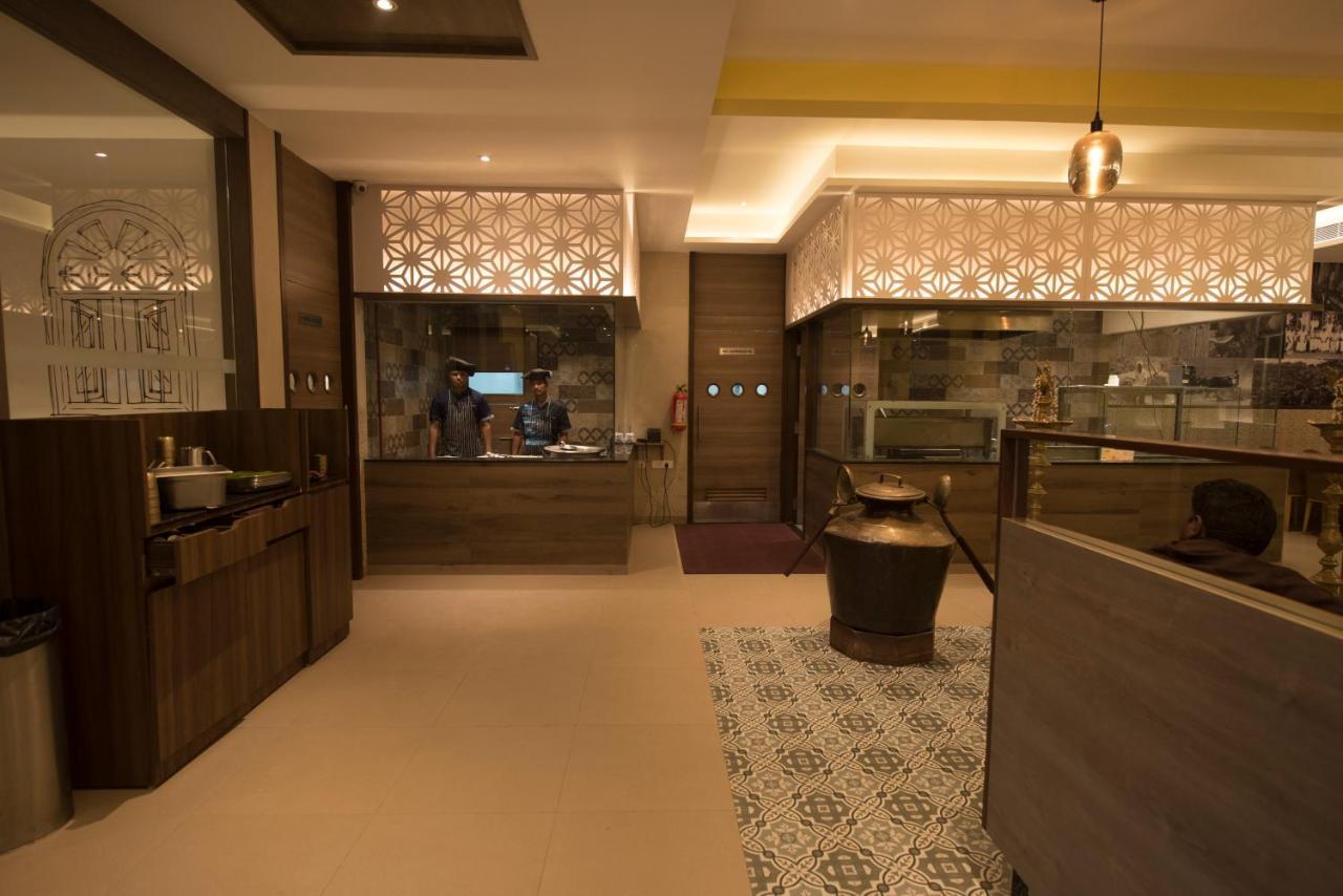 Hotel Annamalai Bahur Buitenkant foto